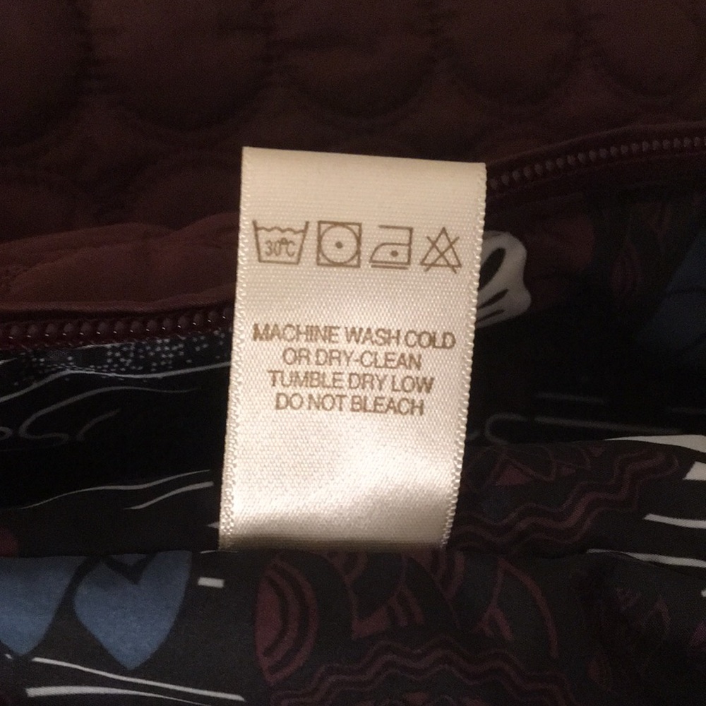 Burgundy Aventura Quilted Coat. Size Small. - Picture 11 of 11